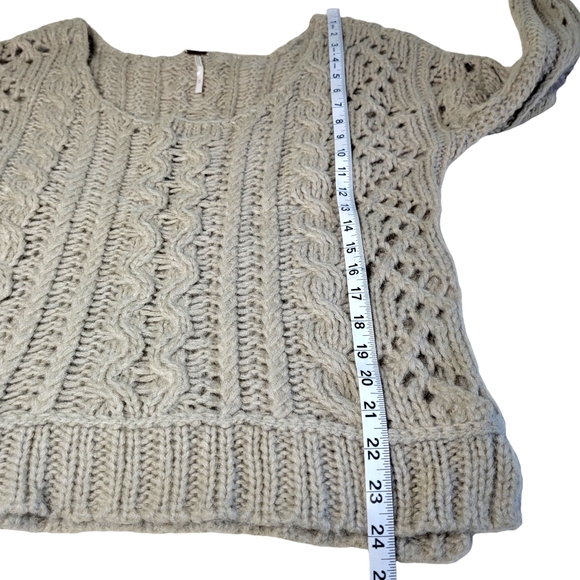 Free People Womens Sweater Medium Cable Knit Chunky Boho Beige Mohair - Picture 4 of 9